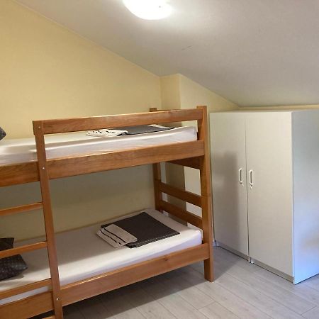 Hostel Jedvaj คาปรินา ภายนอก รูปภาพ