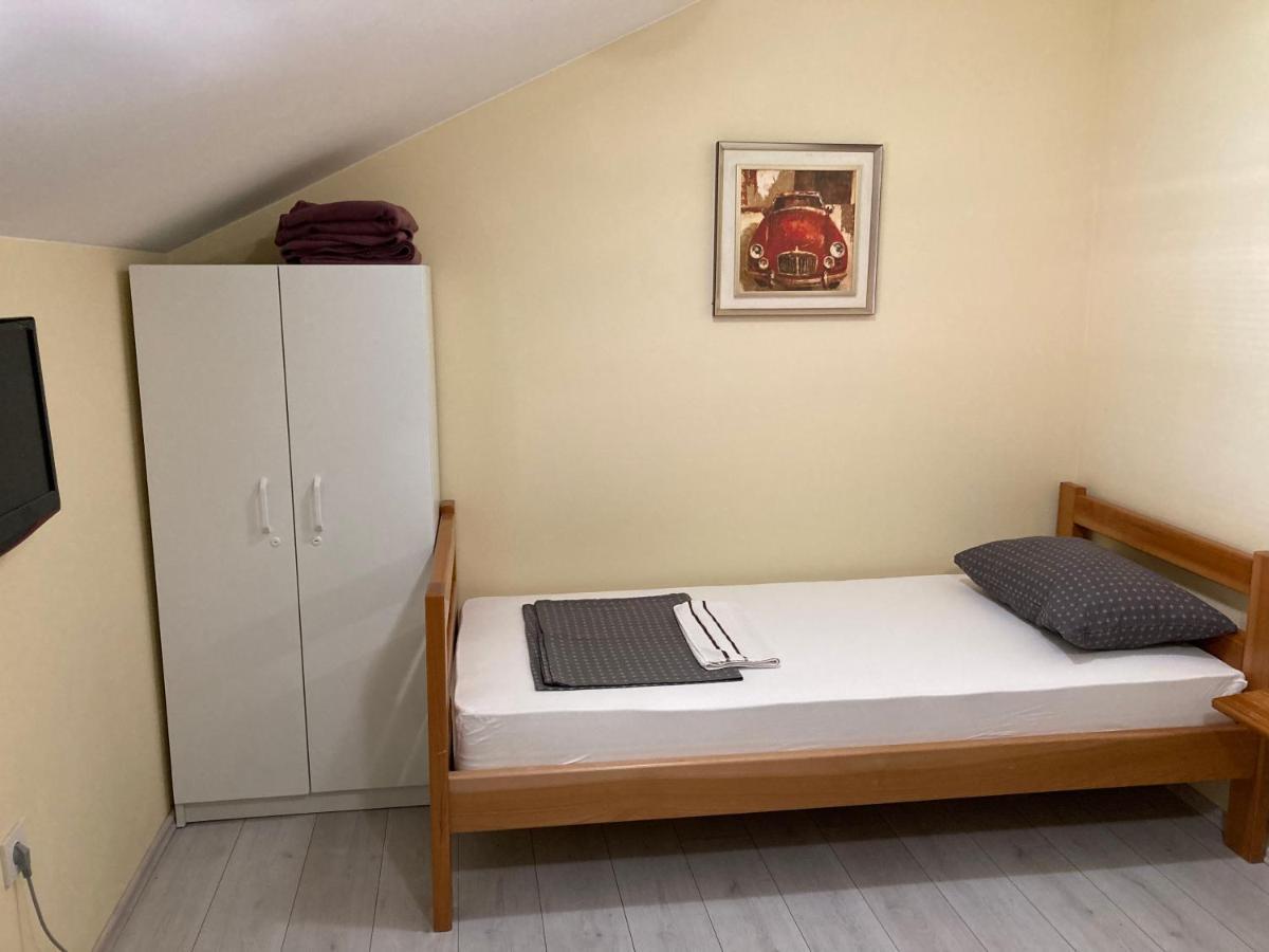 Hostel Jedvaj คาปรินา ภายนอก รูปภาพ